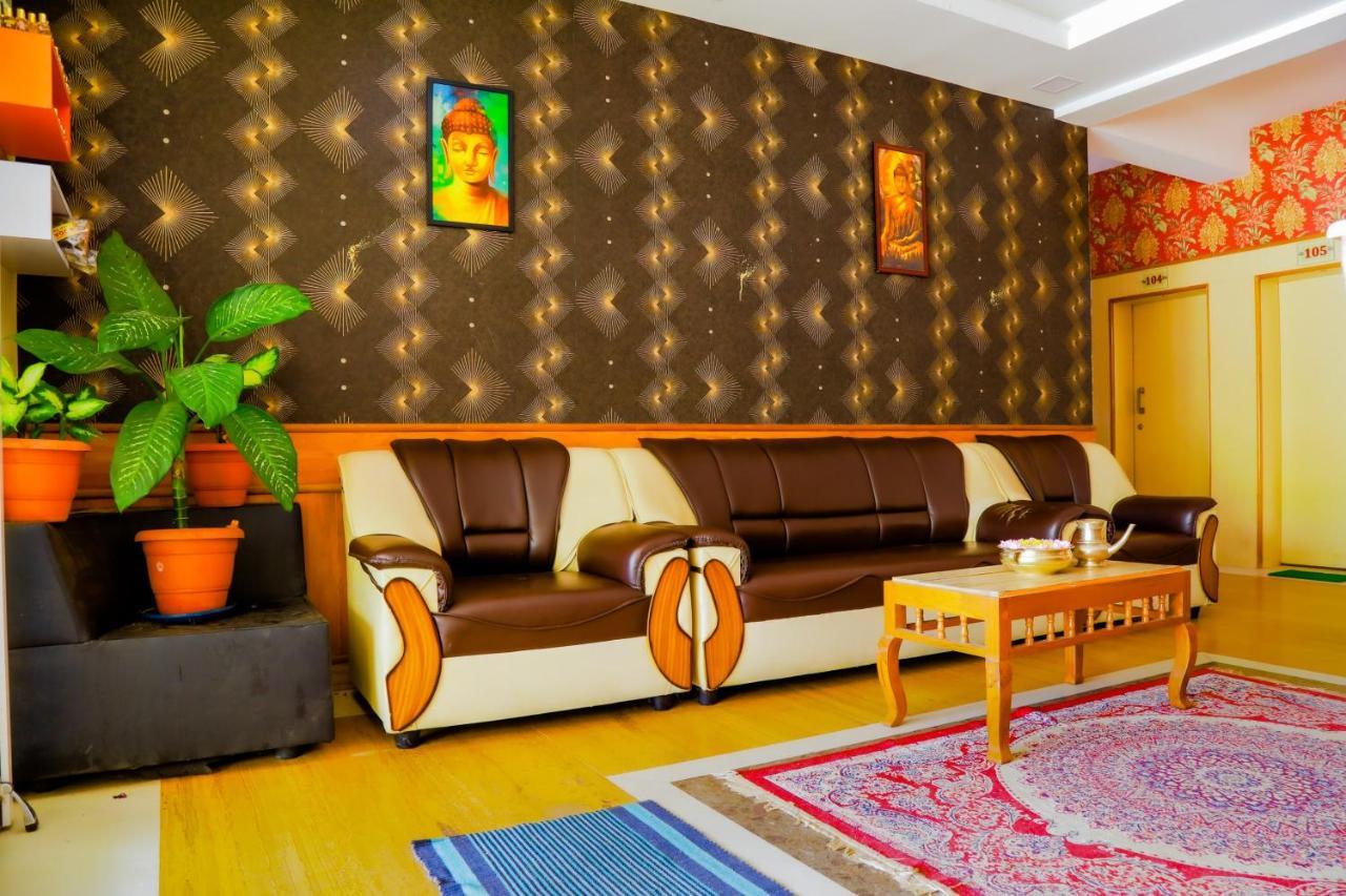 Hotel Jk Grand 예르카우드 외부 사진