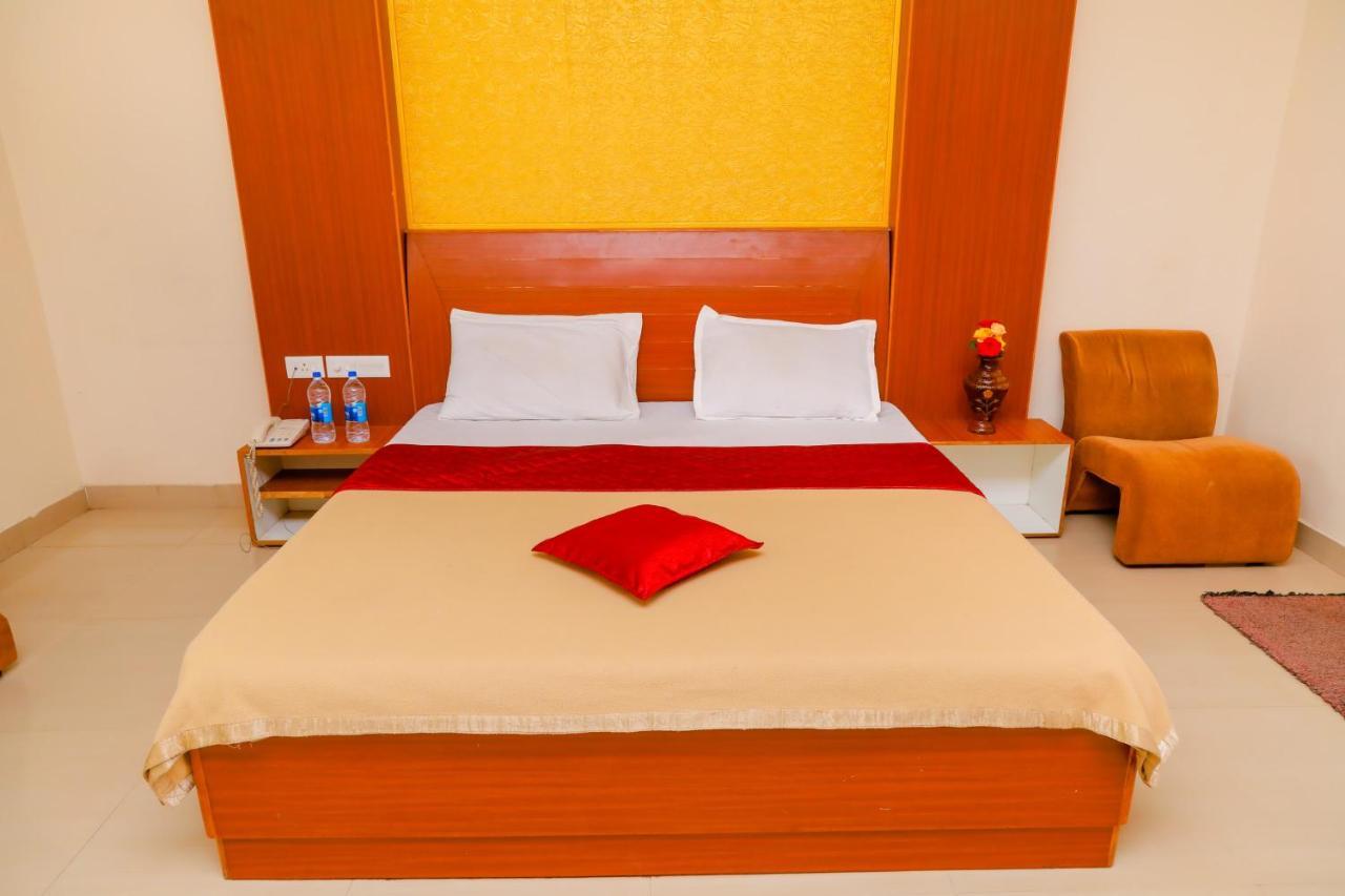 Hotel Jk Grand 예르카우드 외부 사진